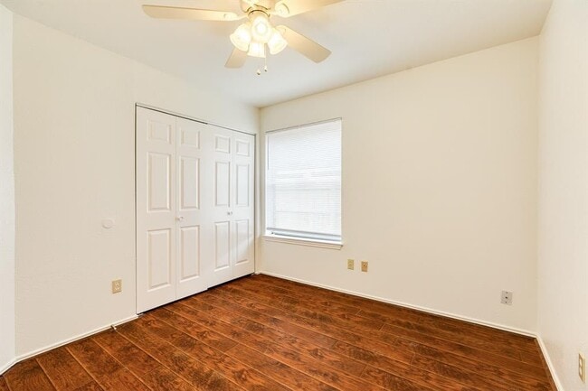 Photo - 10506 Green Valley Ln (Houston, TX) House