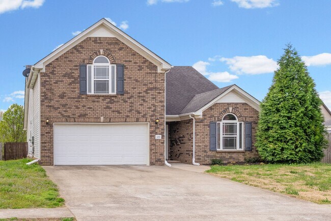 Foto del edificio - Three Bedroom with Bonus!