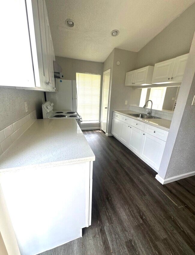 Foto del edificio - 11217 Pender Ln