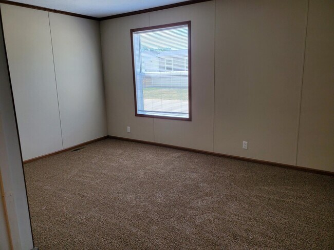 Foto del edificio - 100 Quail Ct