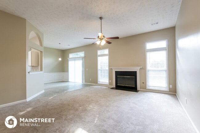 Building Photo - 1466 Chamirey Dr SW