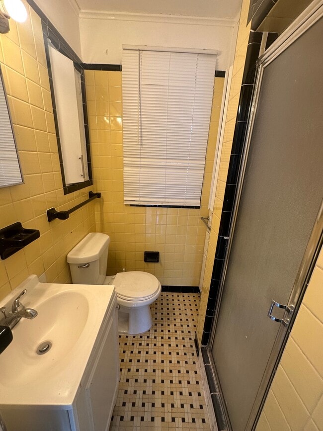 Building Photo - 229 NE 56th St