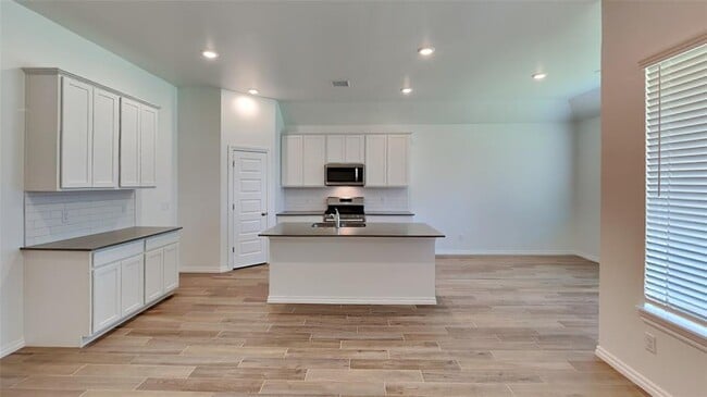 Building Photo - 2513 Kathleens Crossing
