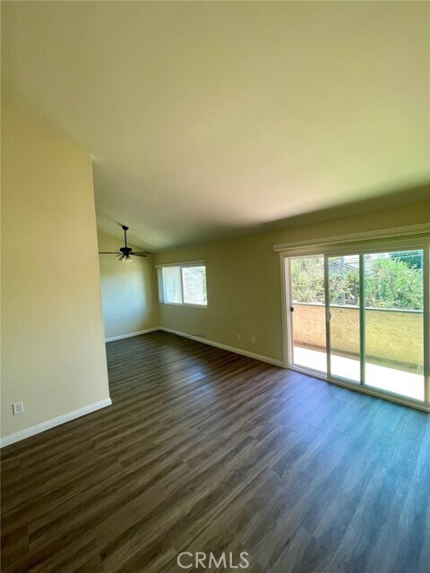 Foto del edificio - 15313 Santa Gertrudes Ave