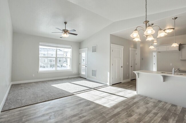 Building Photo - 14484 S Ronan Ln