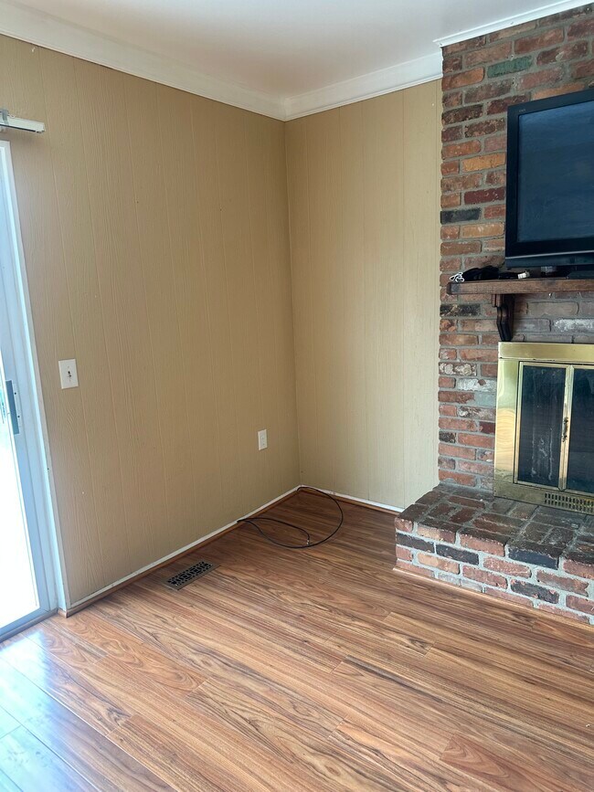 Building Photo - 29148 W Nottingham Cir