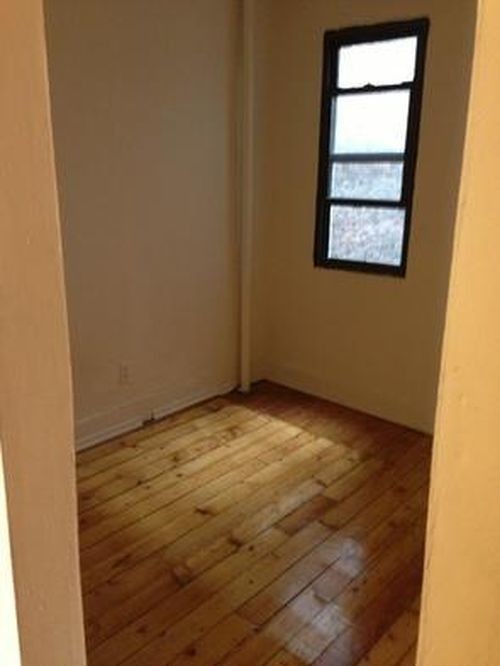 Building Photo - 216 E 29th St