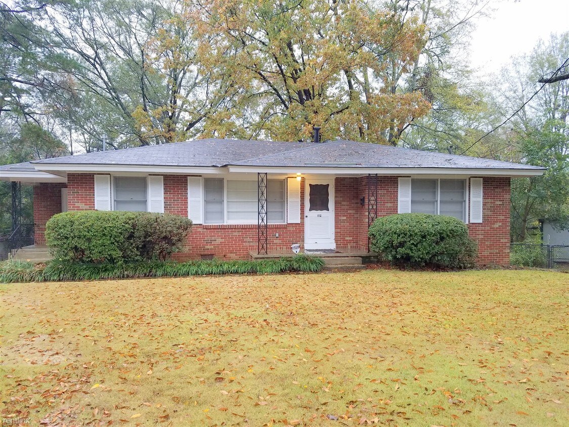 Primary Photo - 112 E Salem Dr