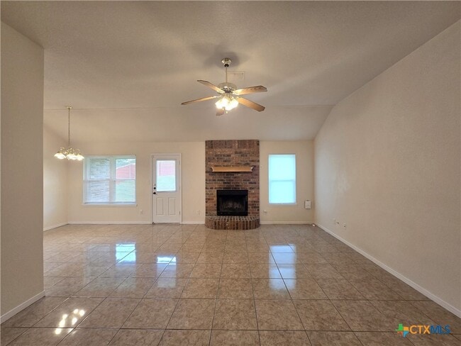 Building Photo - 5705 Mandalay Dr