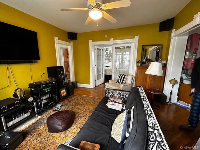 Building Photo - 216 Union Ave