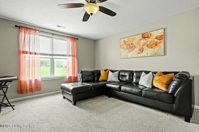 Foto del edificio - 6918 Beckingham Blvd