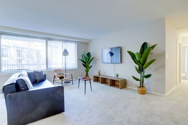 Foto del edificio - 1600 S Eads St