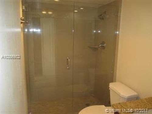 Foto del edificio - 605 Oaks Dr