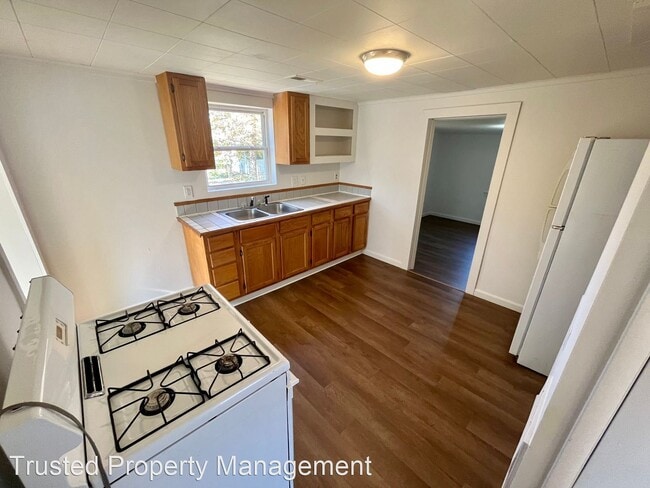 Building Photo - 2 br, 1 bath House - 415 South Olive Street