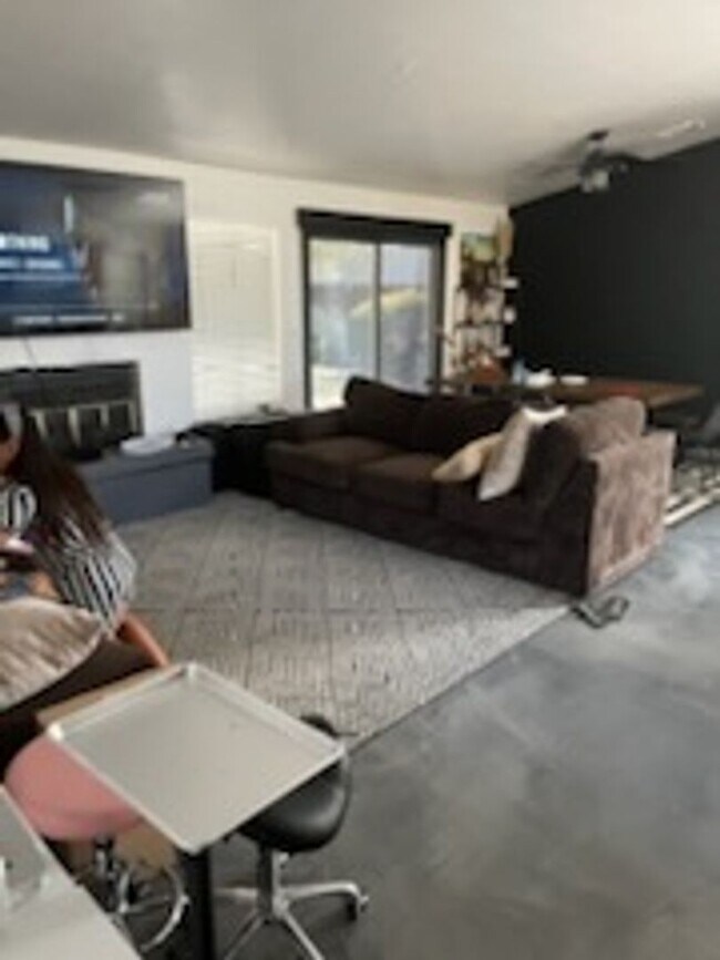 Building Photo - Great 3 Bed 2 Bath Home for Rent in Pinewo...