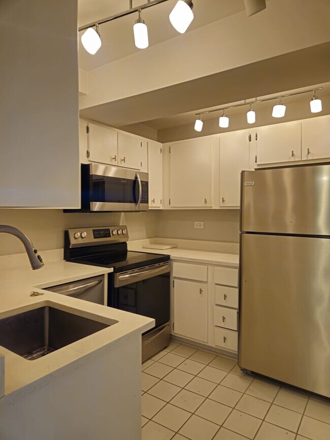 Cocina - 2909 N Sheridan Rd