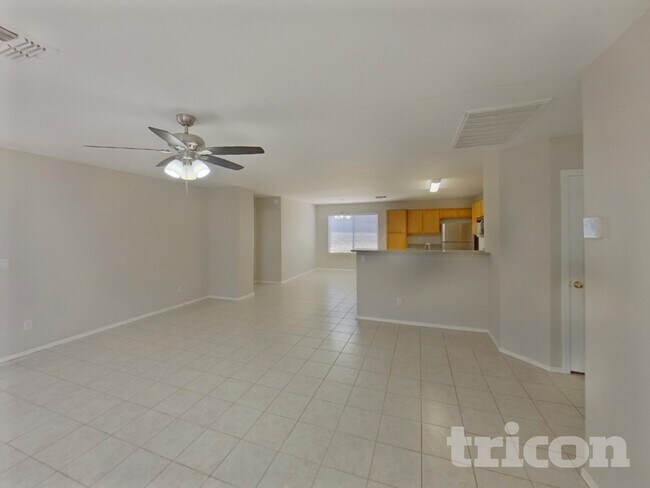 Foto del edificio - 43766 Elm Dr