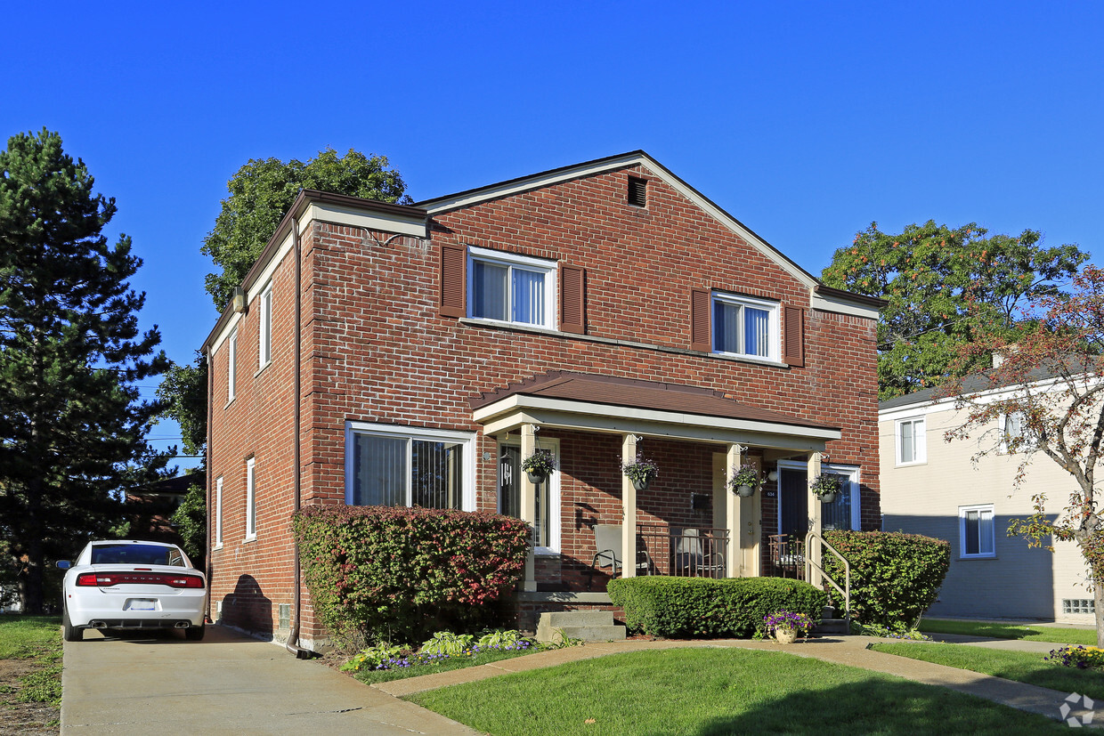 Primary Photo - Oakland Hills Townhomes