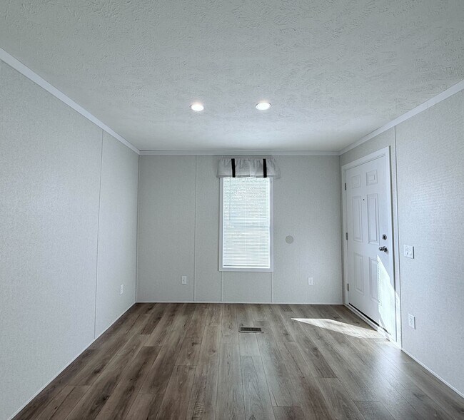 Foto del edificio - 29909 Flushing Dr