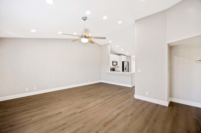 Building Photo - 707 Neapolitan Way