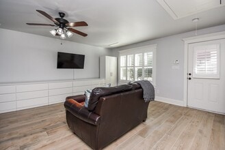 Building Photo - 1349 Heights Blvd