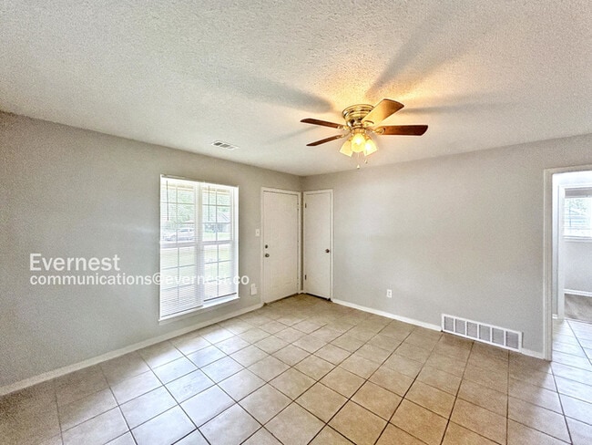 Building Photo - 3570 Shadow Oaks Pkwy