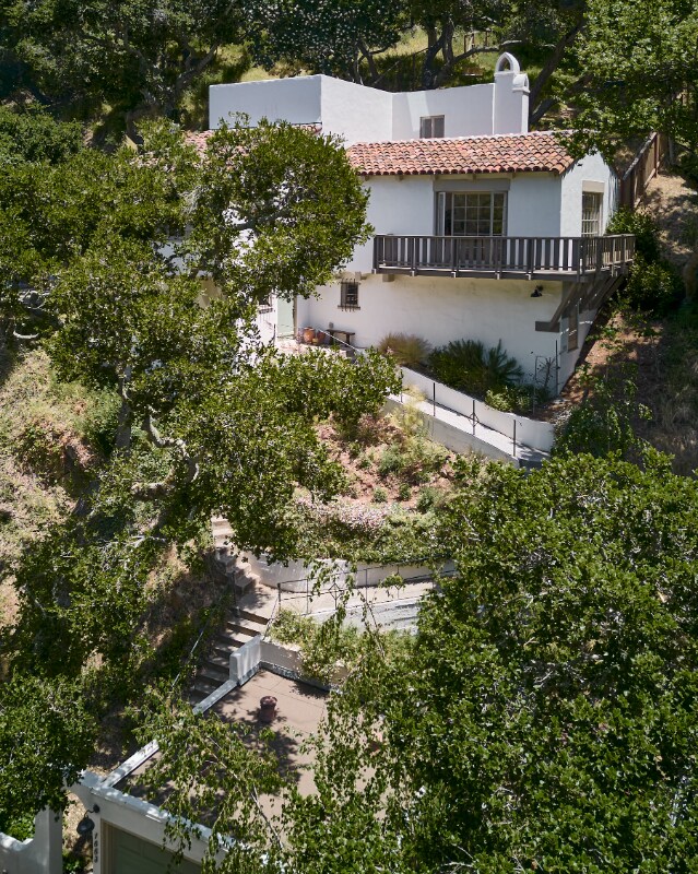 Foto del edificio - 1663 Trestle Glen Rd