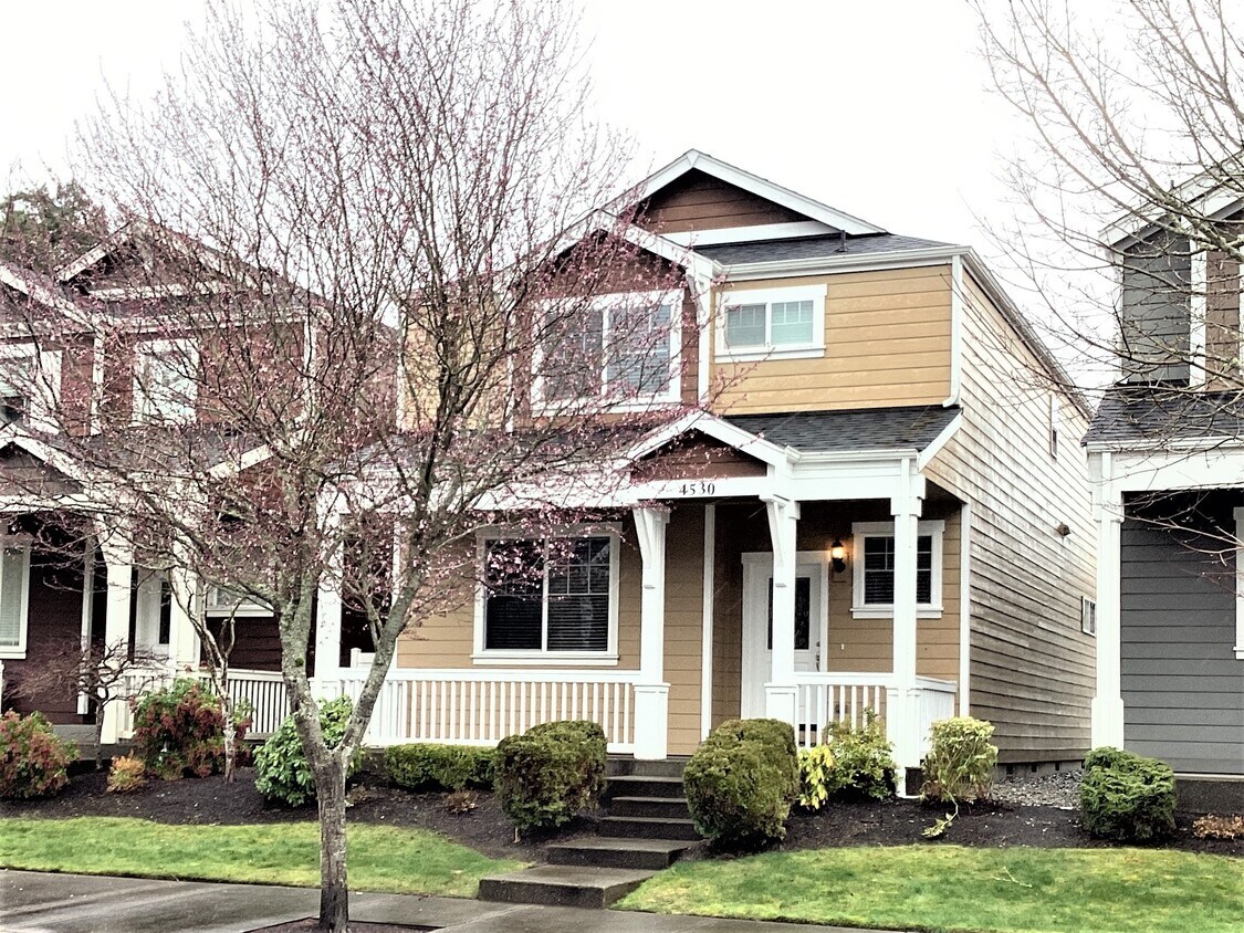 Foto principal - 4530 Edgewater Boulevard NE