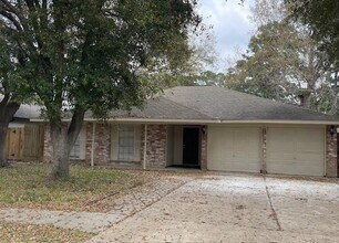 Building Photo - 23118 Bayleaf Dr