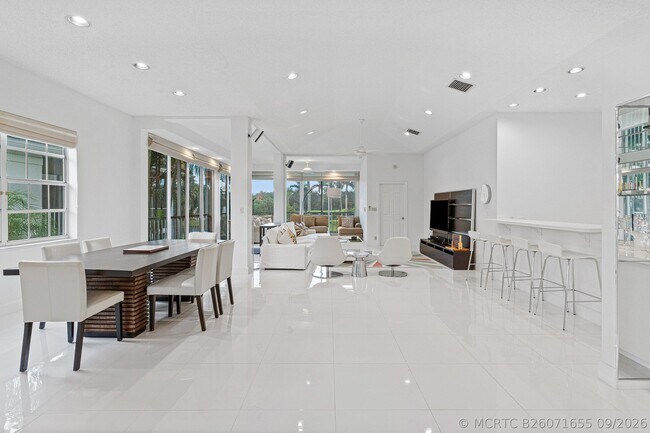 Building Photo - 5190 Lake Catalina Dr