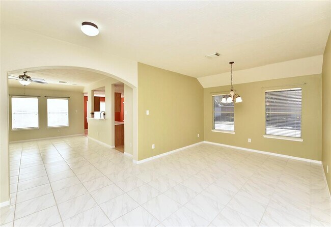 Building Photo - 18135 Timber Crossing Ln