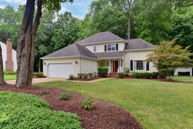 Building Photo - Beautifully Renovated Running Man Gem - Co...
