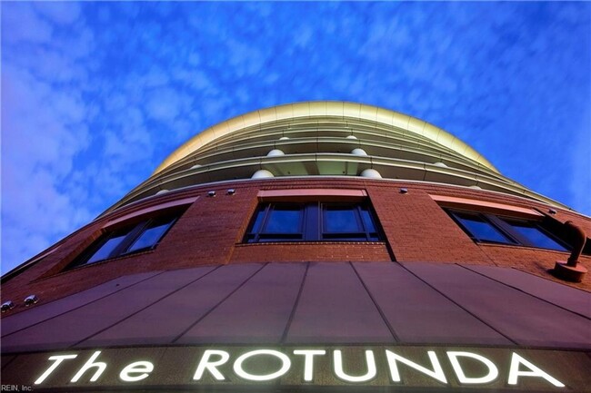 Building Photo - The Rotunda! 415 St. Pauls Blvd #409