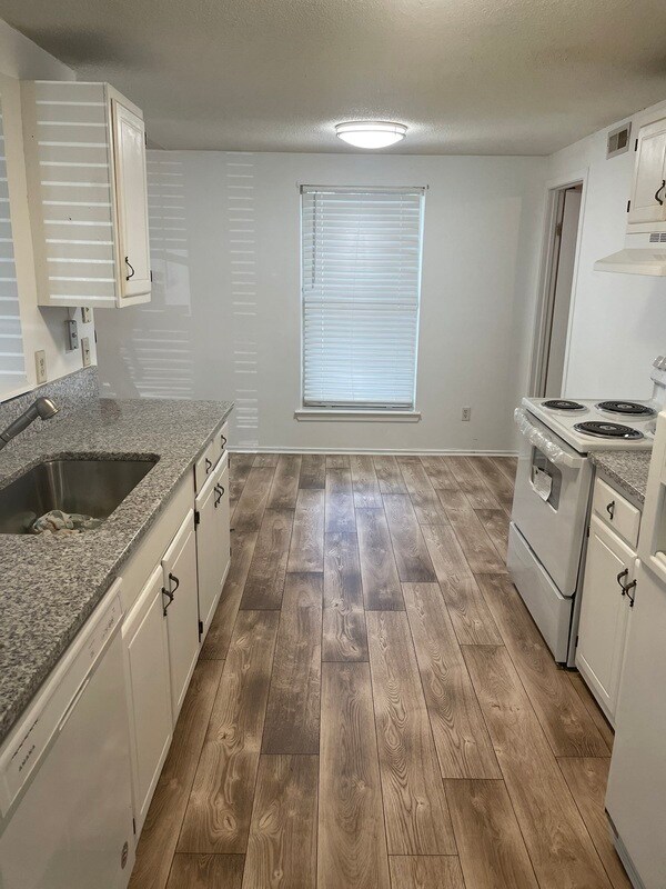 Building Photo - 3437 Gemini Dr