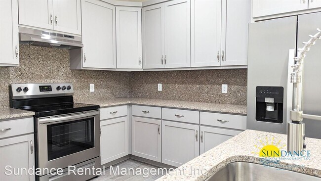 Building Photo - 3 br, 2 bath House - 707 Navy Street