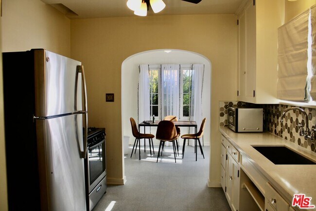 Foto del edificio - 495 N 8th Ave