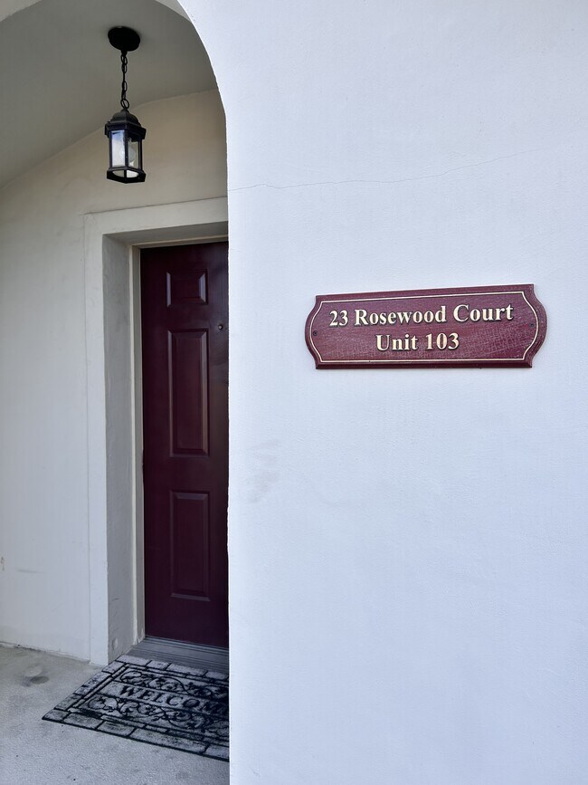 Foto del edificio - 23 Rosewood Ct