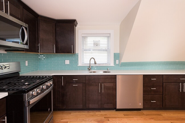 Foto del edificio - 9 Rock Valley Ave