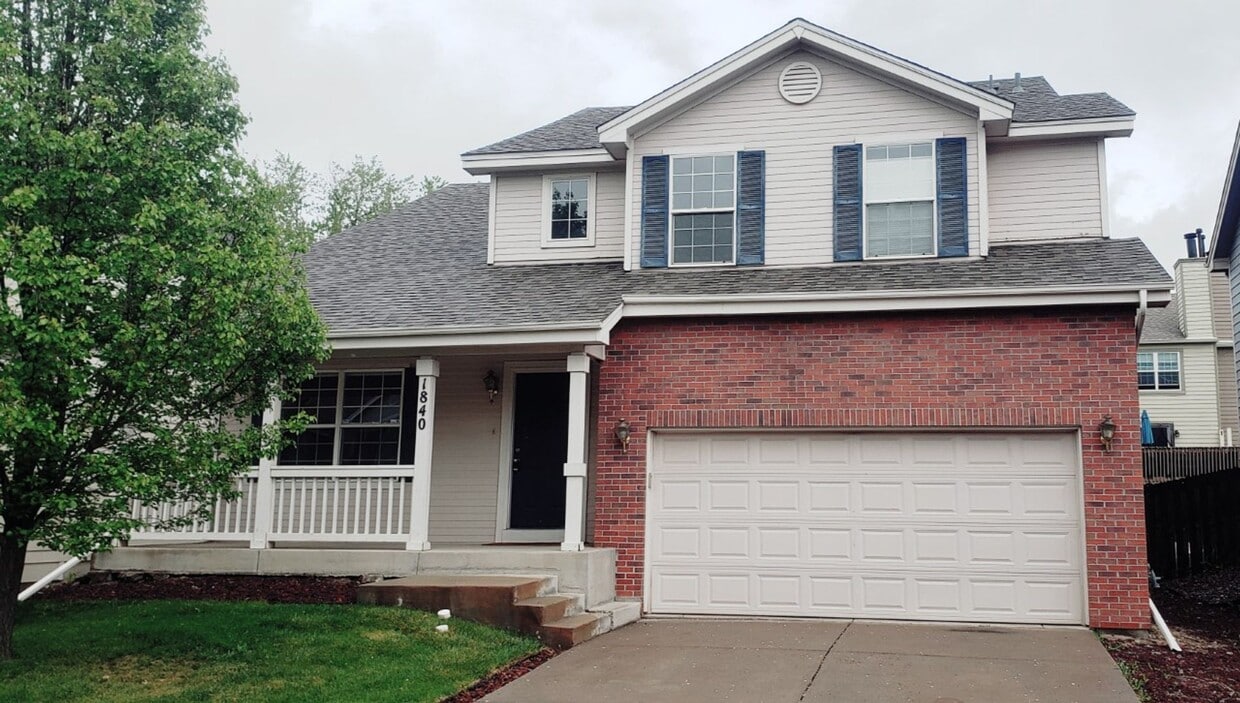 Primary Photo - Fantastic Indian Creek Neighborhood home f...