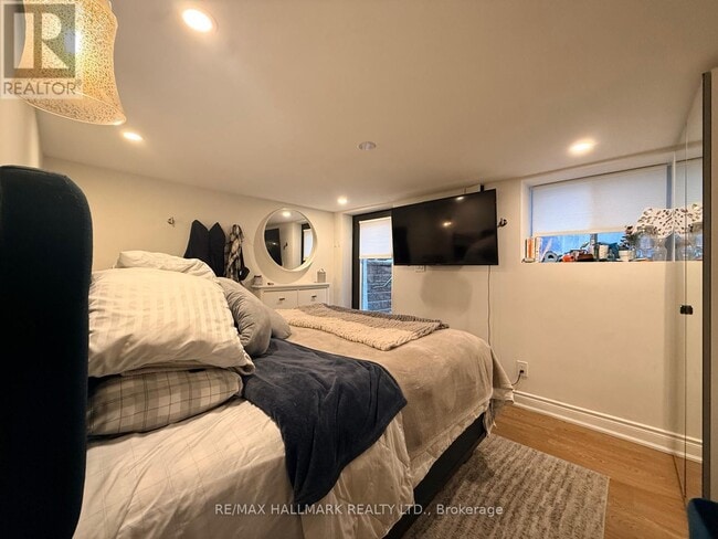 Building Photo - 1381 Queen St E