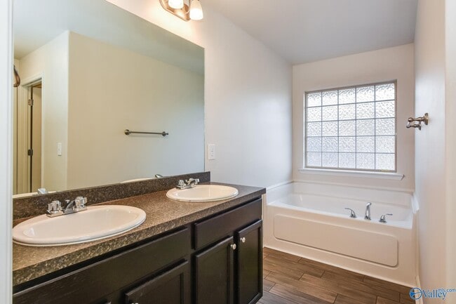 Building Photo - 28065 Chasebrook Dr