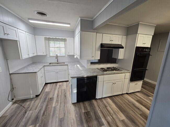 Foto del edificio - 10922 Myrtice Dr