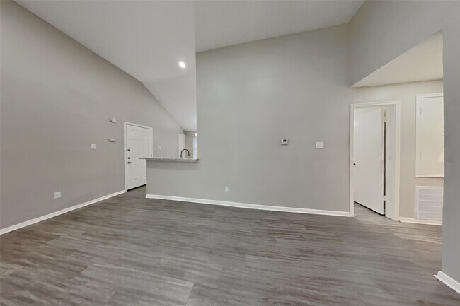 Foto del edificio - 16915 Tranquil Dr