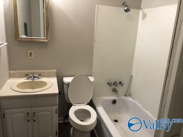 Foto del edificio - 2403 Mastin Lake Rd NE