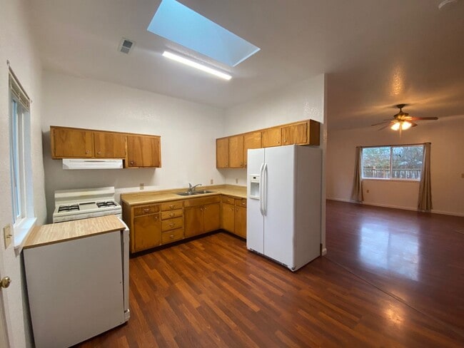 Foto del edificio - Sweet 2/1 McKinleyville house with garage and laundry