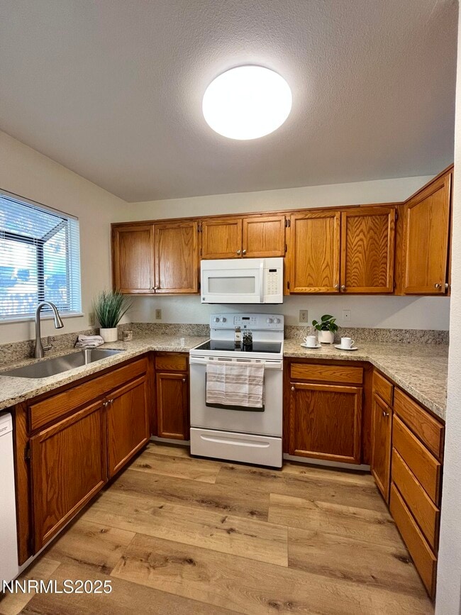 Foto del edificio - 4985 W 7th St