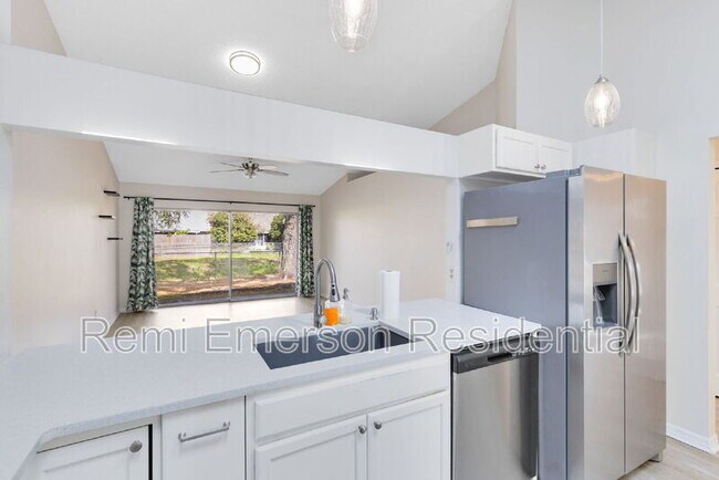 Foto del edificio - 7951 Merrimac Cove Dr