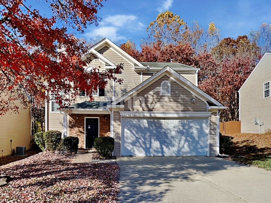 Foto principal - 330 Meadows Ln