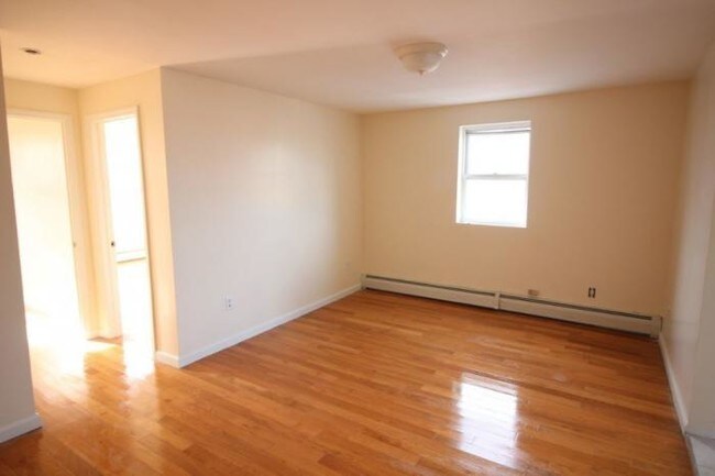 Foto del edificio - 1 bedroom in Brooklyn NY 11213