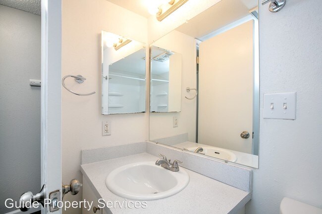 Building Photo - 51 Hayes Pl SW